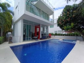 CASA QUINTA en MELGAR con PISCINA PRIVADA